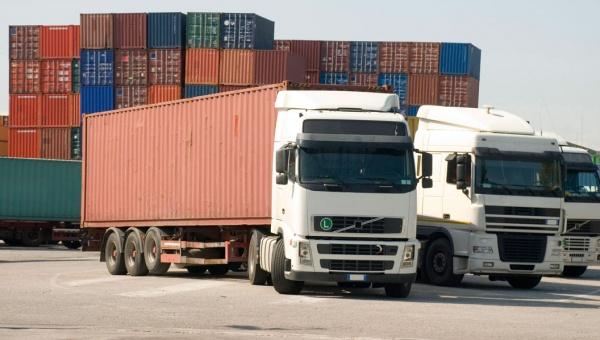 Ajudante de entrega de bebidas consegue indenização por transportar dinheiro