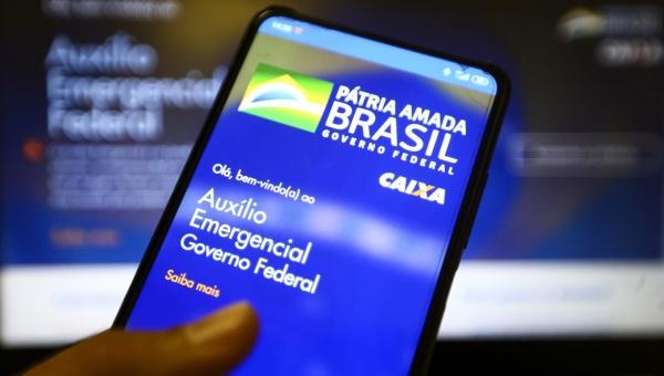 Caixa libera o auxílio emergencial para nascidos em abril