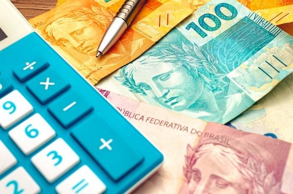 Calculadora caneta e notas