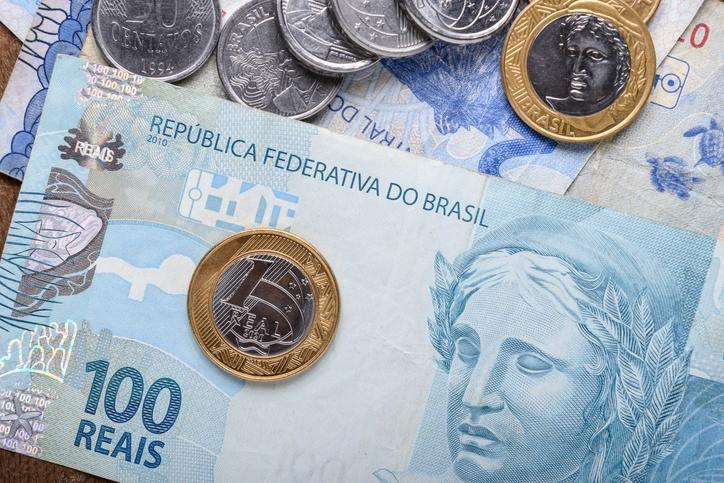 Cédulas e moedas de real