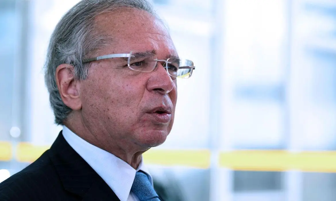 Brasília, DF- Ministro da Economia, Paulo Guedes, durante conversa com a imprensa, na sede do Ministério da Economia, na manhã de hoje (28), em Brasília  FOTOS: EDU ANDRADE/Ascom/ME